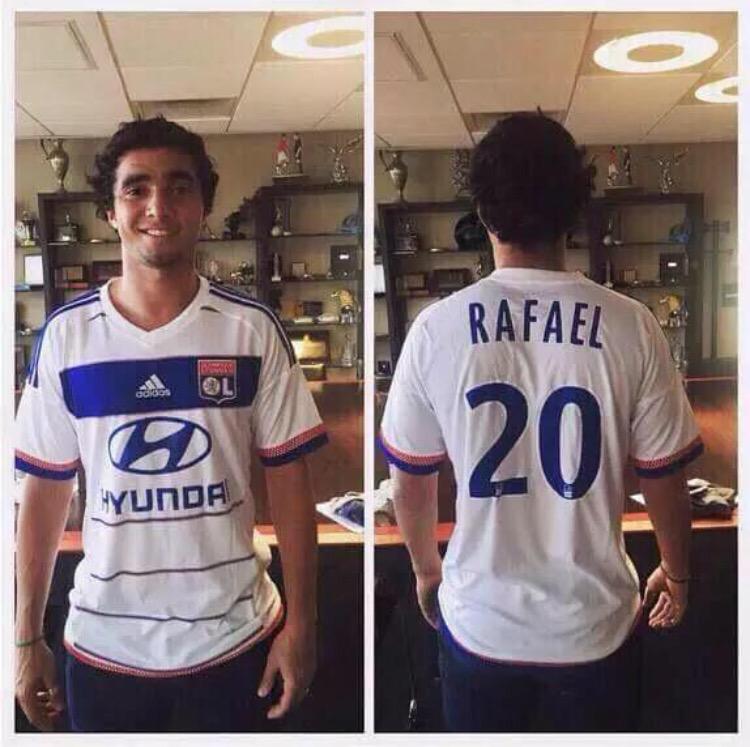 UnitedInFocus's tweet image. Rafael chose the No 20 at Lyon because "that's how many titles United have won". Top top bloke. Goon on you lad.
