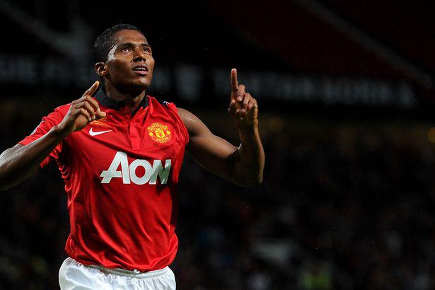 Happy 30th Birthday Antonio Valencia. All the best for you !  