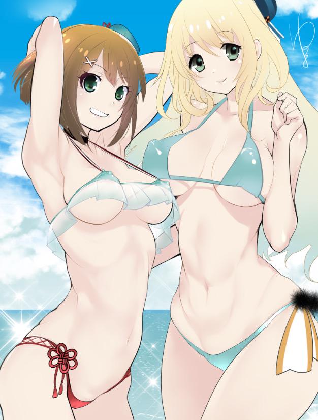 摩耶と愛宕ちゃんと海(健全)かいたよ〜 #艦これ 