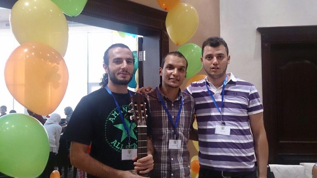 holomteam's tweet photo. فريق #حلم يبدأ تحضيراته للعمل مع مجموعة من #الأطفال السوريين بالتعاون مع مبادرة @giversjo. http://t.co/dqvwyGWFtr