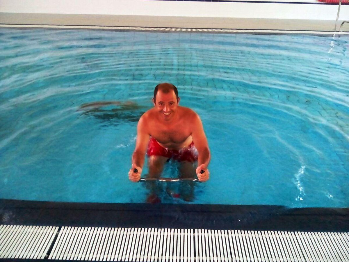 PiscinaMuUtiel's tweet image. #PoolBiking en Piscina Polideportivo #Utiel Mañana Miércoles a las 12:00 h. Te atreves a pedalear dentro del agua...?