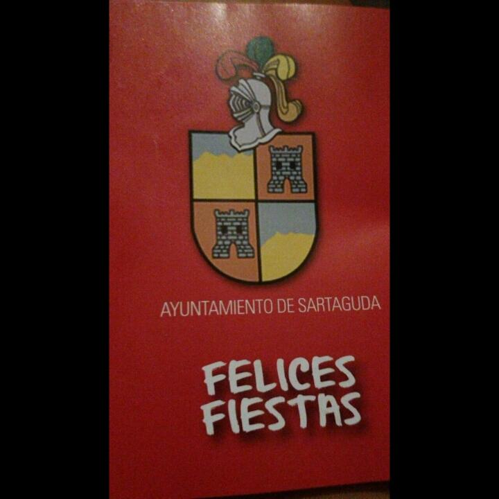 NereaaMoreno's tweet photo. SARTAGUDESES, SARTAGUDESAS! YA ESTÁN AQUÍ🎉🍻💃🎊 http://t.co/ajf6za4HOi