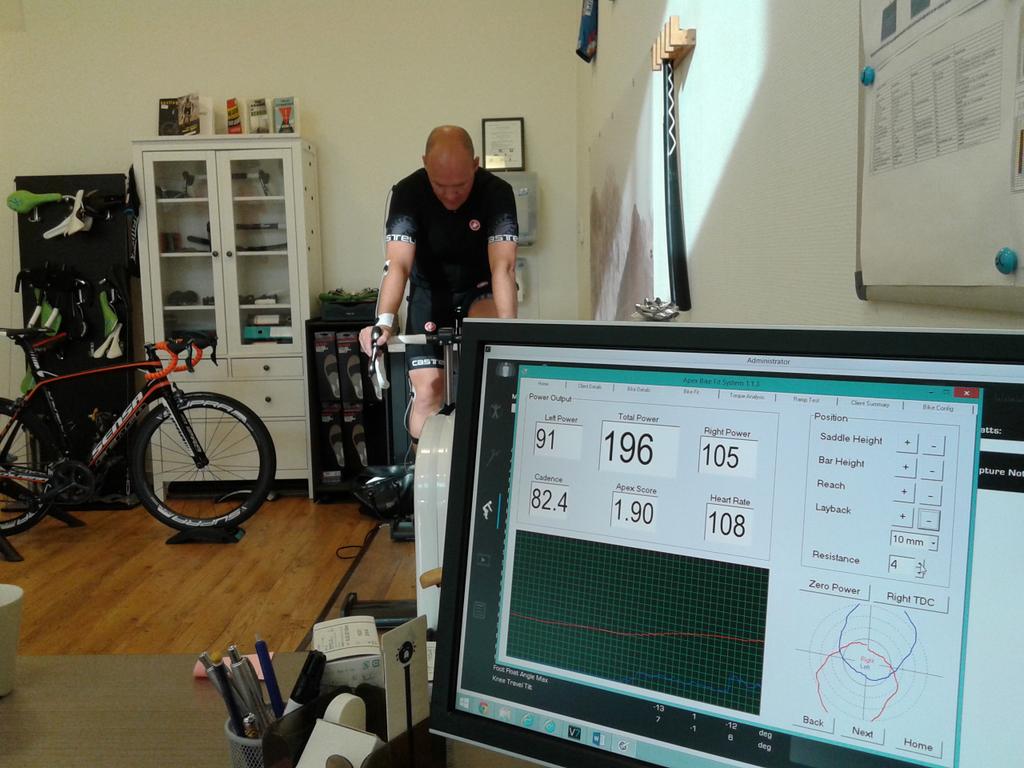 jurggoeree's tweet photo. @Velofysics Benieuwd naar de resultaten! Dank voor de goede zorgen....een aanrader voor alle fietsers! @ApexBike http://t.co/wh7Cff81M1