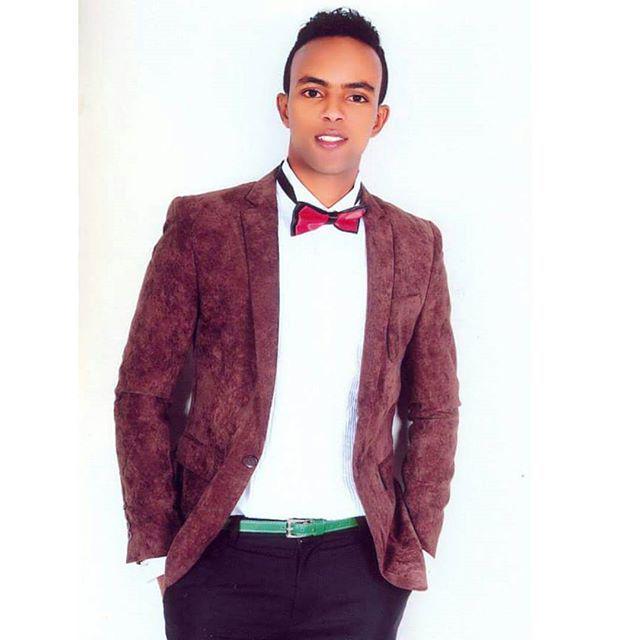 Suitup_time's tweet photo. One of my face shot✌
#Model #Bashka #Bashiir #fashionstyle #mensweardaily #boysfashion #smile #office #style #menss… http://t.co/WhWYWi5ysC