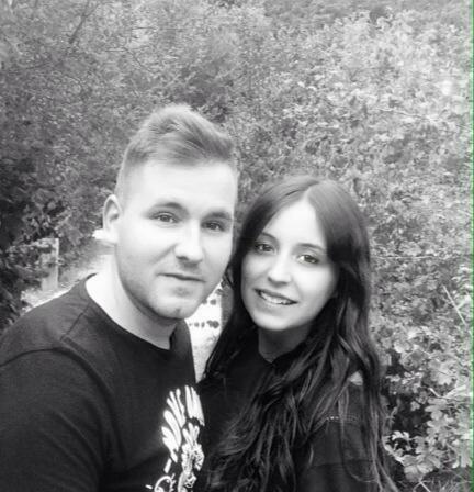 Yuraima_95's tweet photo. Tu si que me haces feliz amor @cartero15 ❤️💫 Por 23 meses increíbles, 23 del resto de nuestra vida juntos! Te amo💏 http://t.co/vjlCFv4qmT