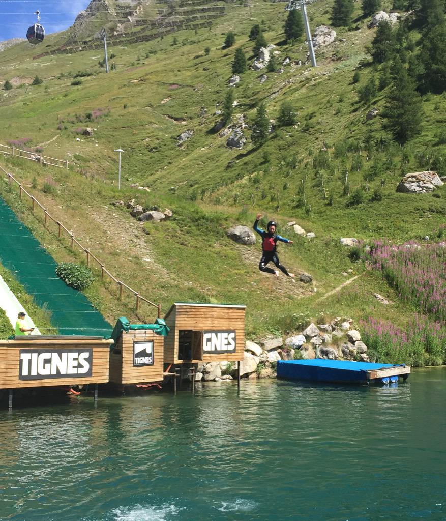 SwiftPSwift's tweet image. #Lovetarentaise #Tignes #Flybabyfly....Tom Swift and Tom Hulls go lake flying - Kung fu style!