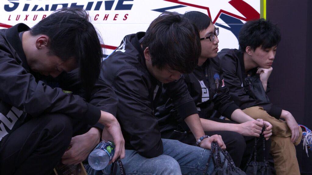 DOTA2's tweet photo. Day 1, #TI5 Main Event photo recap: http://t.co/pQWMjP6jMM