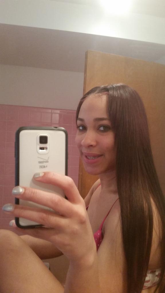 PrettiMIami's tweet image. Styles byshone n i love this pic