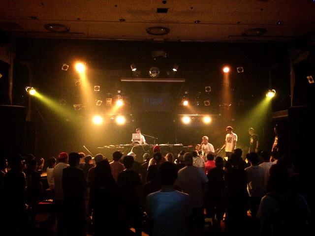 JUUKI's tweet photo. 福岡、鹿児島、熊本、宮崎を田我流、DJ KENSEIと回ったサマーツアー。トラブルもありましたが、全て含めて本当に最高でした！関わってくれた人、遊びに来てくれた人、久しぶりに会った人、みんなありがとう！また必ず戻って来たいです^_^ http://t.co/y0kUq9tXuo