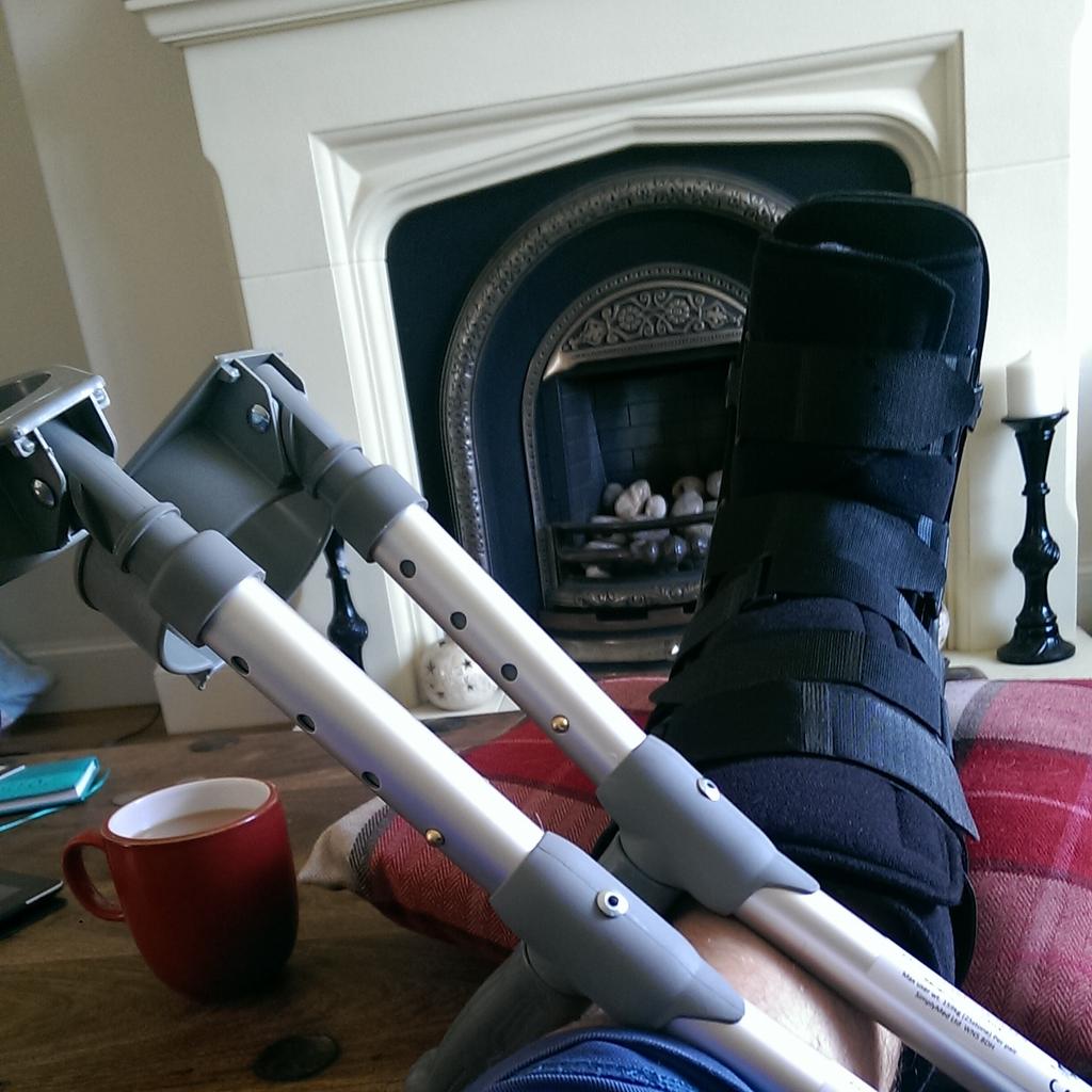 @DJANORAK Shite. Got a broken foot. Yirsel?