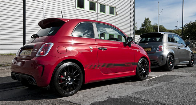 abarthuk's tweet photo. The Competizione Club 😎 🚗💨🇮🇹🇮🇹 #abarth #abarth595 #competizione #cordolored #recordgrey #AbarthLife (via @JKDesign80) http://t.co/vhYROqH8tf