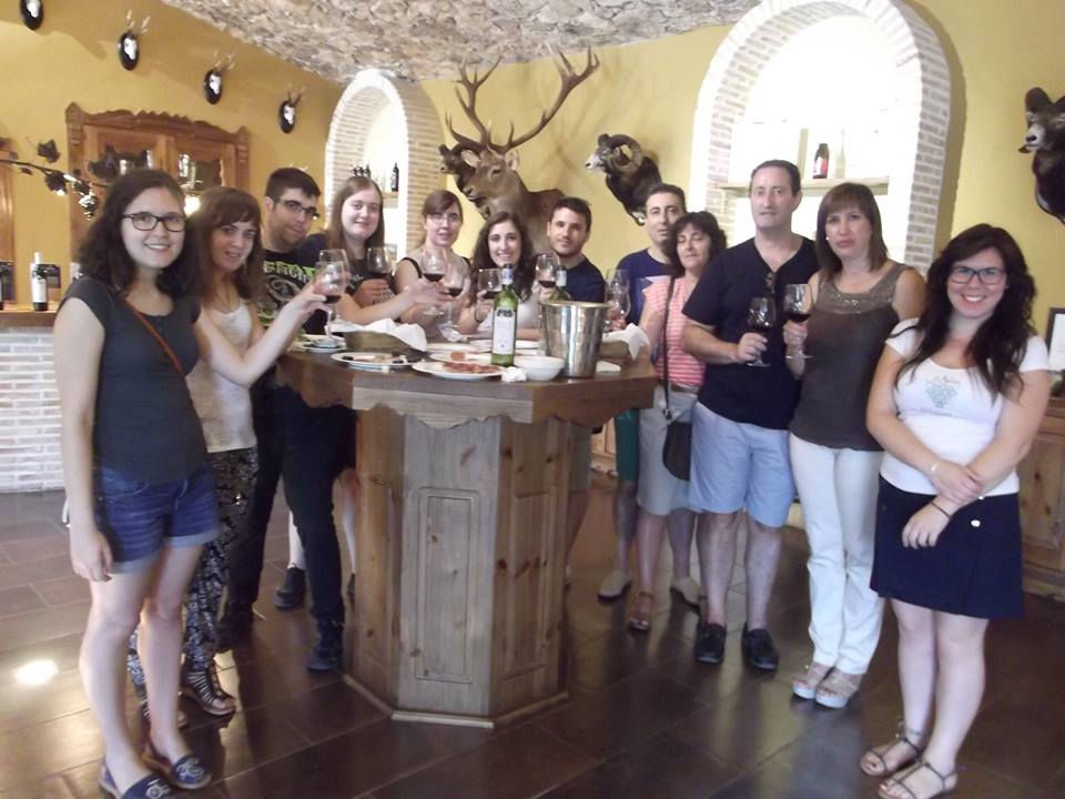 Es el momento de compartir las imágenes de vuestra experiencia enoturistica en #BodegasFcoGóm… buff.ly/1DmCyUD