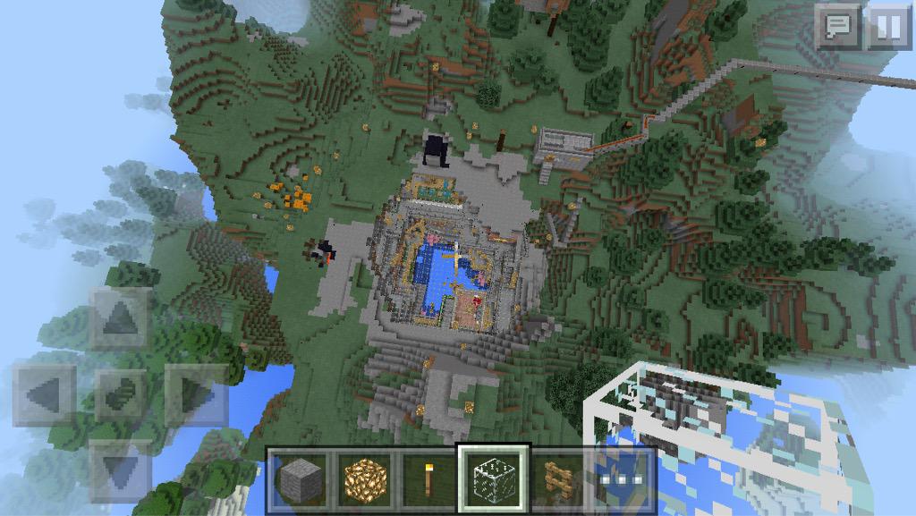 都薇子 岩場の大きな穴に町つくった 息子とやってるマイクラｐｅ 十分遊べるな Http T Co 2nll2lqf4y