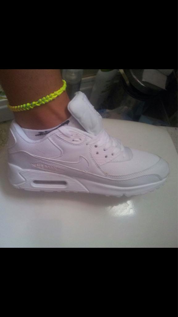 PontewapOn's tweet photo. 35 euros http://t.co/kuoWhKdaHA