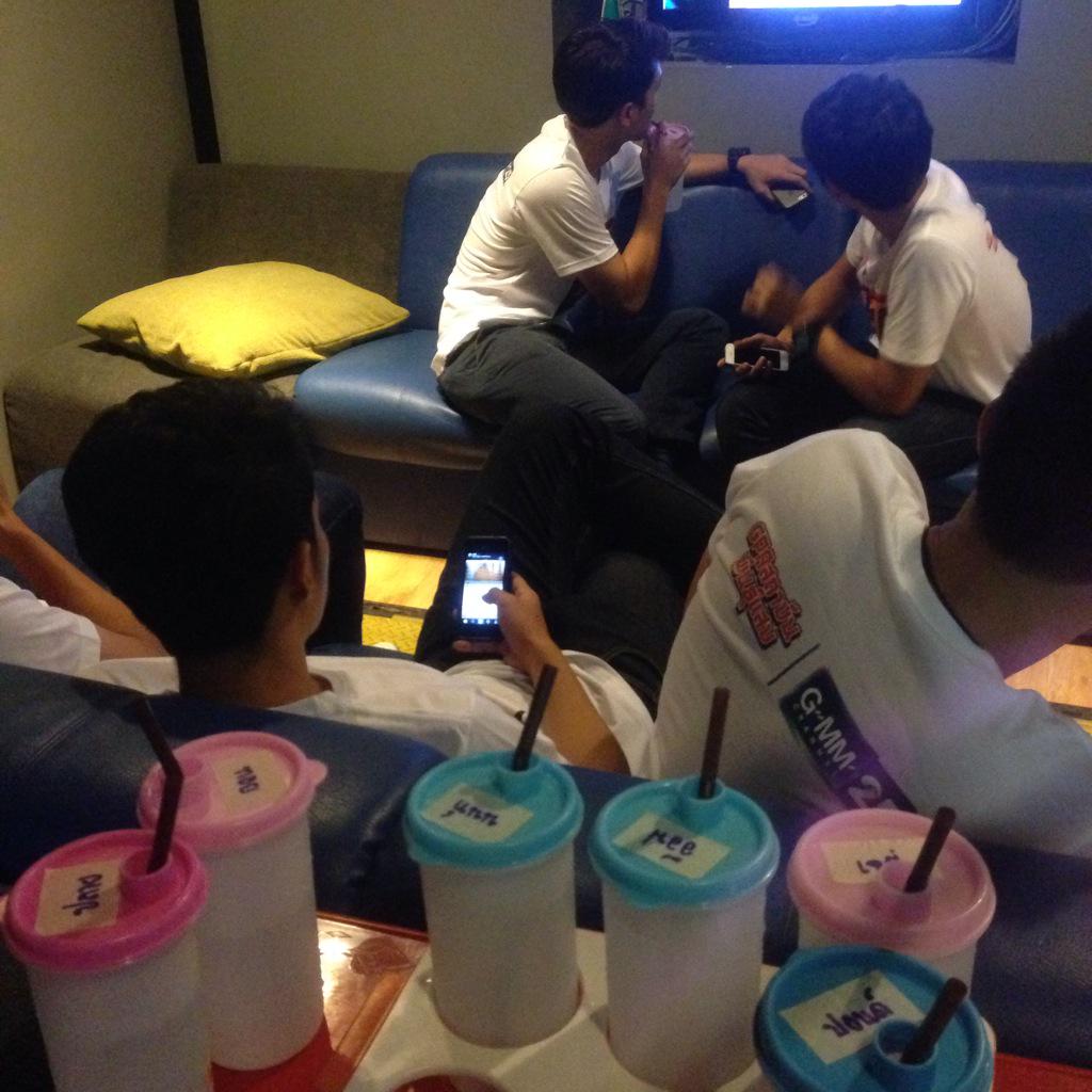 hhmmmiilkz_'s tweet photo. ✌️ http://t.co/MKS5apugdX