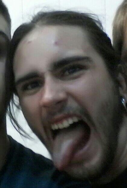 XdJosele's tweet photo. El día en que Melendi volvió a las drogas duras http://t.co/MzsX5OsST6
