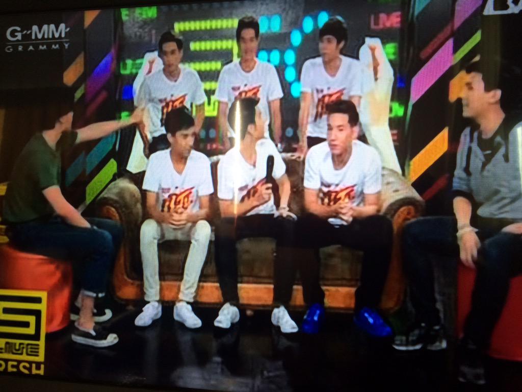 mdouble_en's tweet photo. ดูเลยๆ ช่อง bang รายการ fivelive fresh ##GPAสถาบันพันธุ์แสบ http://t.co/qb7cyKxBy8
