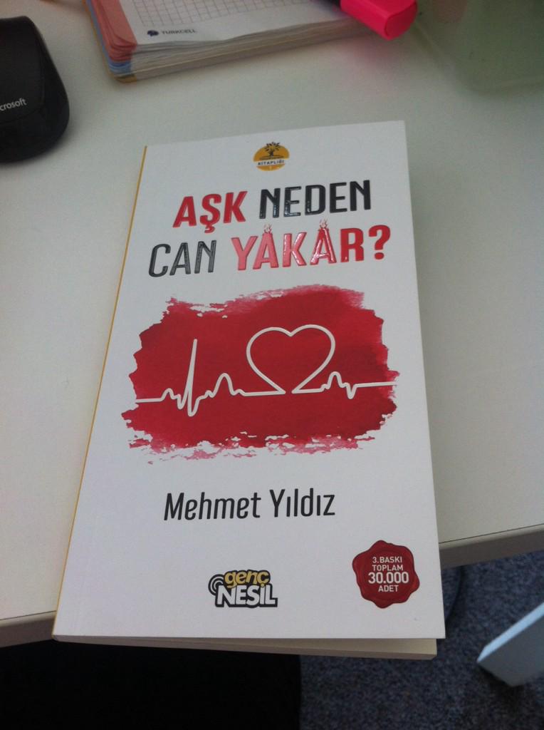 kriyoskobi's tweet photo. @mhmdyldz d&amp;r ye gidilir hemen kitap alınır... Hayırlı olsun :) http://t.co/1HSXKrzWVq