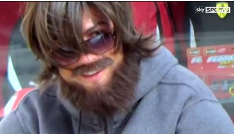 SkySportsPL's tweet image. Would you give this man your phone number? Watch Cristiano Ronaldo in disguise in Madrid. skysports.tv/HJQVGp