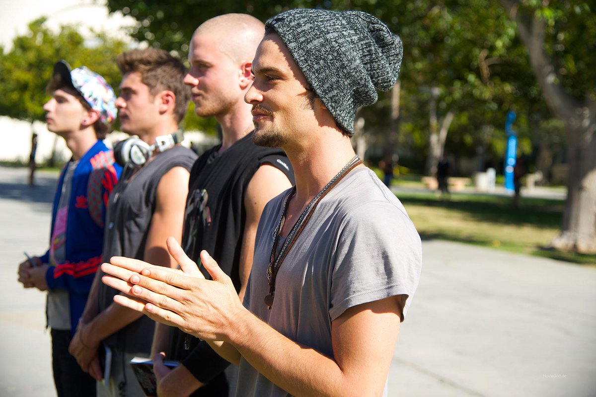 askinritmifilmi's tweet photo. "Her şey başlamadan önceki o an."
#ZacEfron #ShilohFernandez #JonnyWeston #AlexShaffer http://t.co/S5TLHNEdDw
