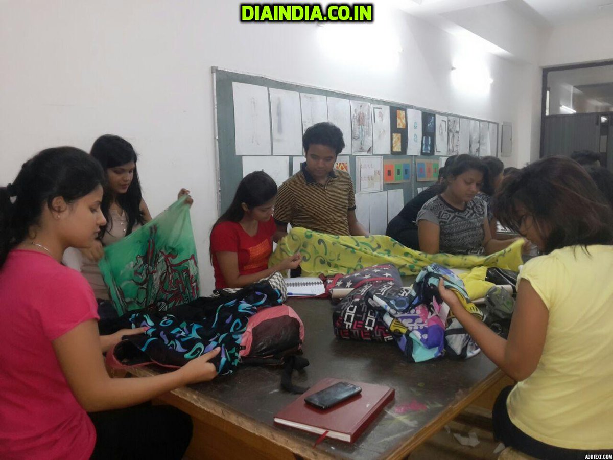 ImsDia's tweet photo. #IMSDIA organised #DigitalWorkshop for fashion department. http://t.co/FWIUXBi1yx