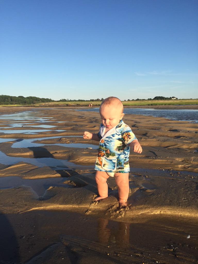 WinWinBeachwear's tweet photo. A keen eye and sharp style is essential when clam digging. #CapeCod #winwin #cabanajacket #summer #retro #babyfashion http://t.co/QFsnBDKhep