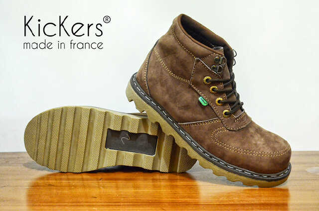 Kakinagastore's tweet photo. kicker safety boots 
size 39-44
IDR 280.000
mau order? cus contact admin
BBM 239538FE
Line ID kakinagastore http://t.co/41R5MTG3fj