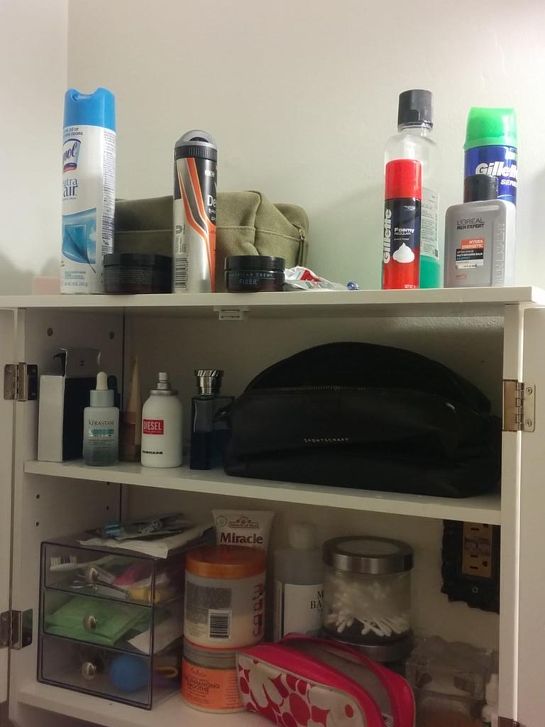_boxtalks's tweet image. My bathroom cabinet. I&apos;m a woman, I live with 2 men and they each use more product than I do. #GenderRoles what?