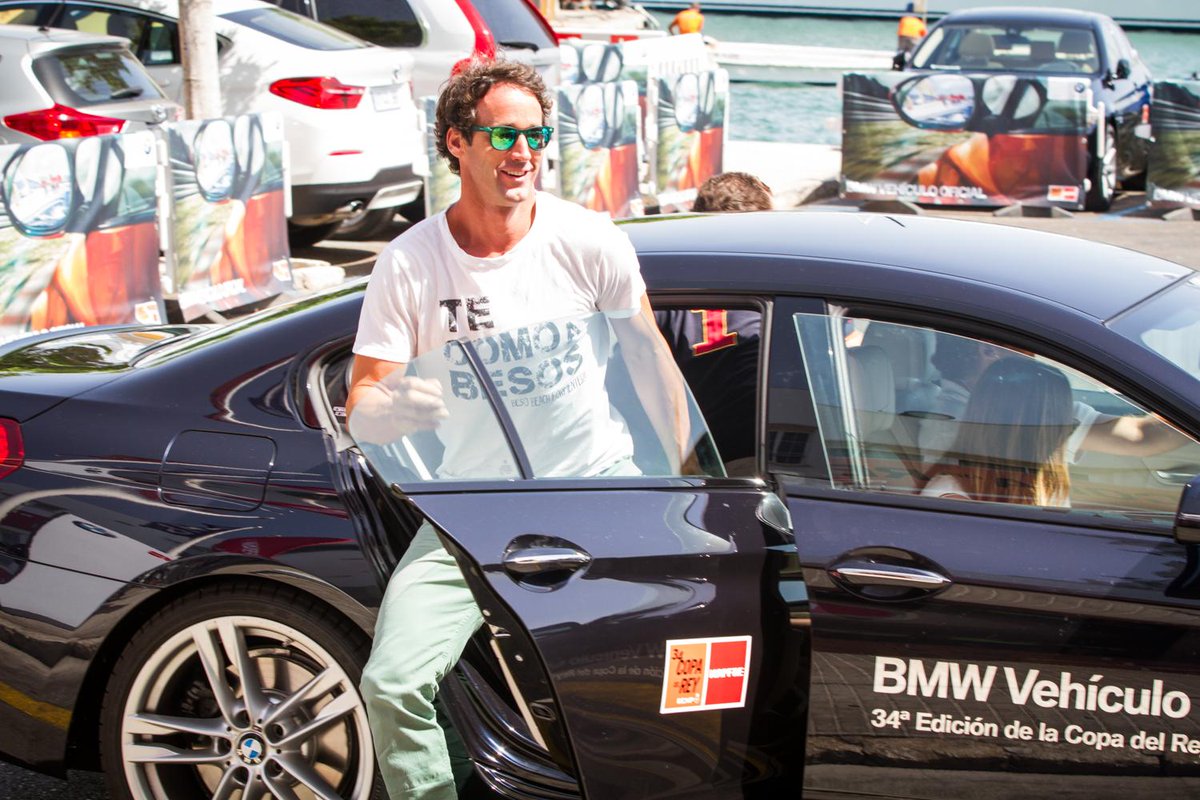 CopaReyMAPFRE's tweet photo. Muchas caras conocidas en #copareyvela dl @RCNPalma: @FIONAFERRER @escassiOficial @dnavarro_4. @singularkitchen http://t.co/bk9LK1M2Mg