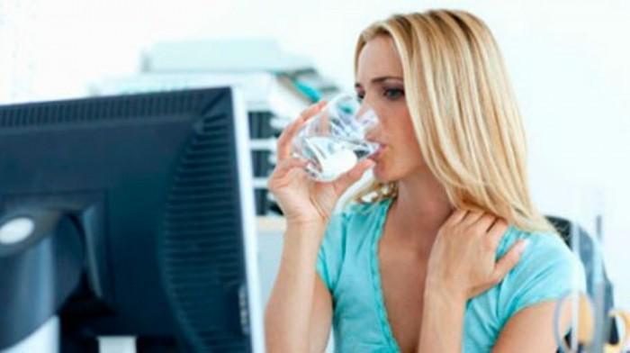 atusaludenlinea's tweet photo. La importancia del agua en los ambientes laborales >> http://t.co/fFjI4mKwCv http://t.co/F5n2yXsLzV