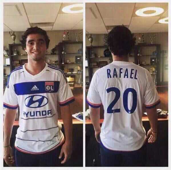 unitedarmyfc's tweet photo. Rafa: I choose the number 20 because we (Man United) have won 20 titles. http://t.co/eWWxk1mqJZ