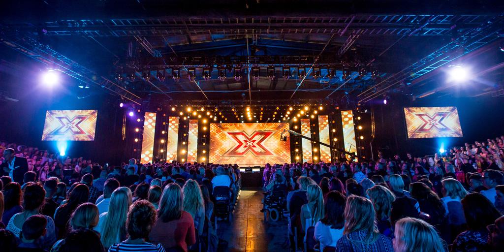 TalkTalkXFactor's tweet photo. Smiles! Tears! Singing! The 6 Chair Challenge has it all. Want to be there? Just hit RT for your chance #XFactor http://t.co/MR34sEtckf