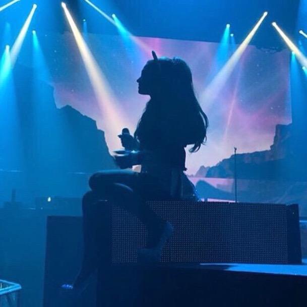 livesosmgc's tweet photo. I miss the the honeymoon tour 💜 #MTVHottest Ariana Grande http://t.co/n8C7JmFcsz