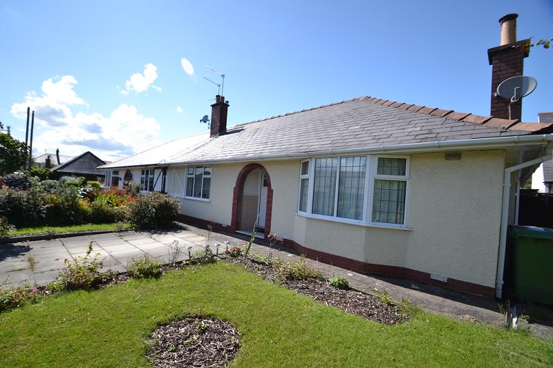 edwardswatch1's tweet photo. #SOLD ON OPEN DAY @edwardsandco #rhiwbina properties urgently required #free valuations call 02920 616200 #today http://t.co/TdzkCwb4zE