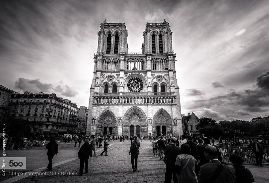 CoverGap's tweet image. The three gates by ... - covergap.com/the-three-gate… #ArchitecturalFeature #Architecture #Bw #Building #Cathedral