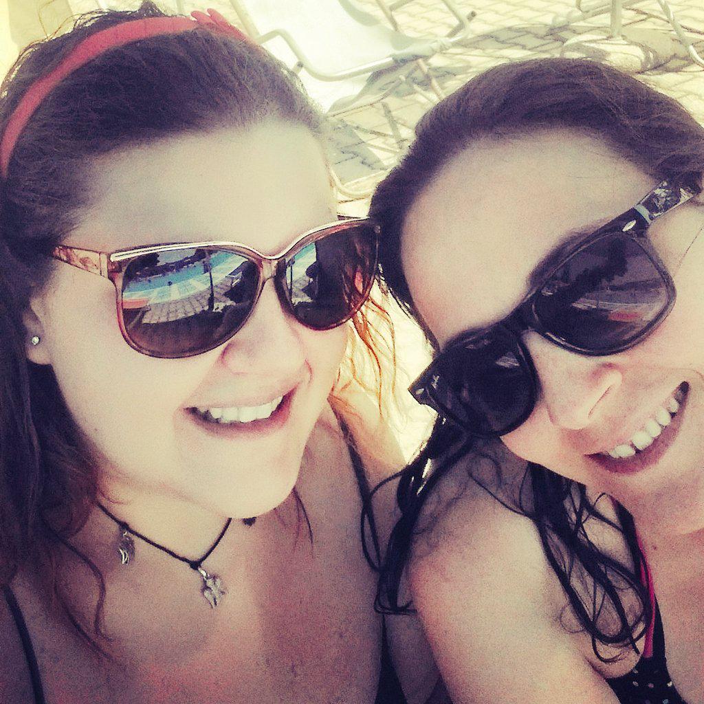 DelRaffaella481's tweet photo. #love #friends #smile #magic #my #life #forever #simple #kiss #drink #funny #happy #beer  #photo #smile #2015 #summer http://t.co/9kH4UQflVF