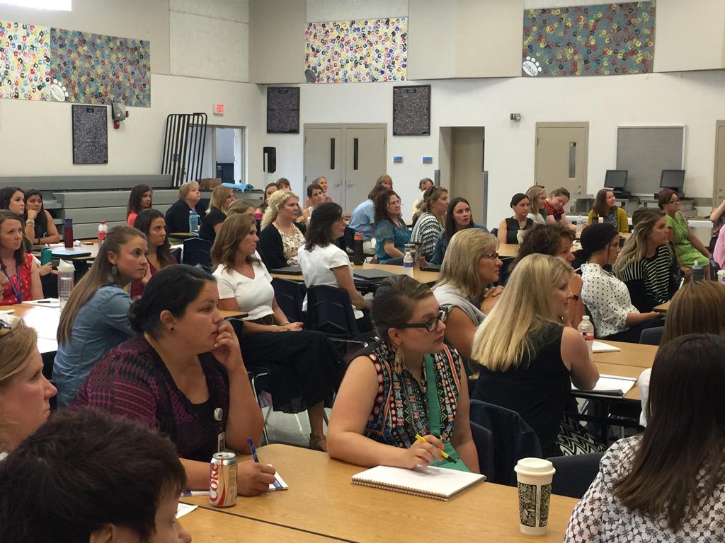 KellyWessel's tweet photo. Teacher extraordinaire Ali Rollins kicking off New Teacher today! #nta2015 @bvschools http://t.co/CW87Jkh14p