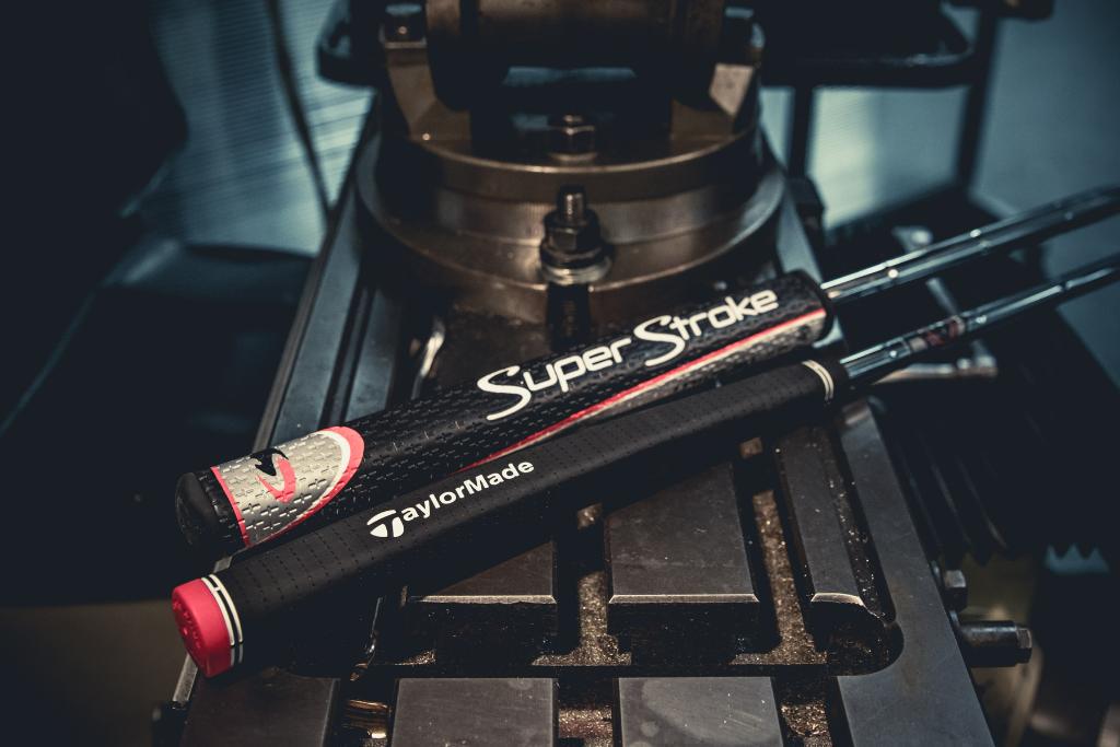 TaylorMadeTour's tweet photo. Daytona or Indy? Maranello or Monte Carlo? Which of the ghost tour black range is your favourite? #TMGhostLab http://t.co/5TVwYhmlvo
