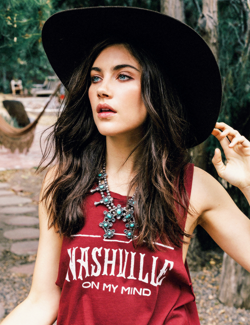 Lyanna_ST's tweet photo. Al fin vuelvo a tener mi cara. #SeductiveWolf http://t.co/d5No1nzkQi