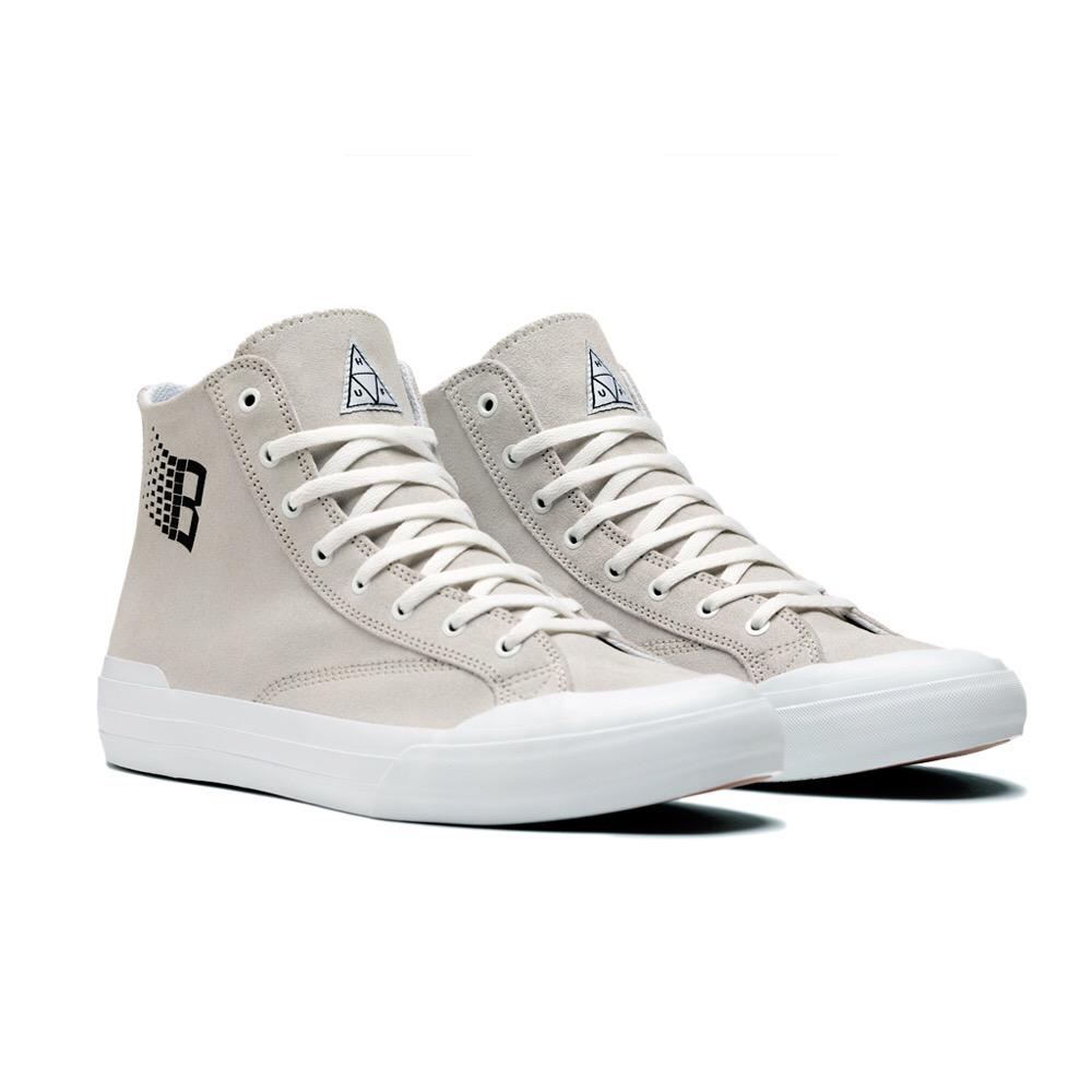 plcskt's tweet photo. HUF×BRONZE56K
classic hi 27.5cm or 28cm 17500円
Tee white L size 8000円
Teeは2枚のみのとなりますのでお早めに！ http://t.co/uFw2SBEezk