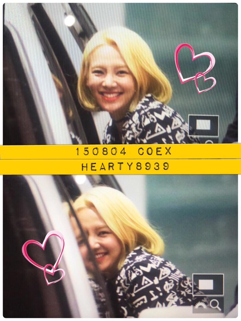 [PIC][04-08-2015]HyoYeon tham dự buổi ra mắt "2015 SMTOWN SCREEN SHOW in SEOUL" tại SMTown Coex Artium vào hôm nay CLkZjNaUkAAV-vM