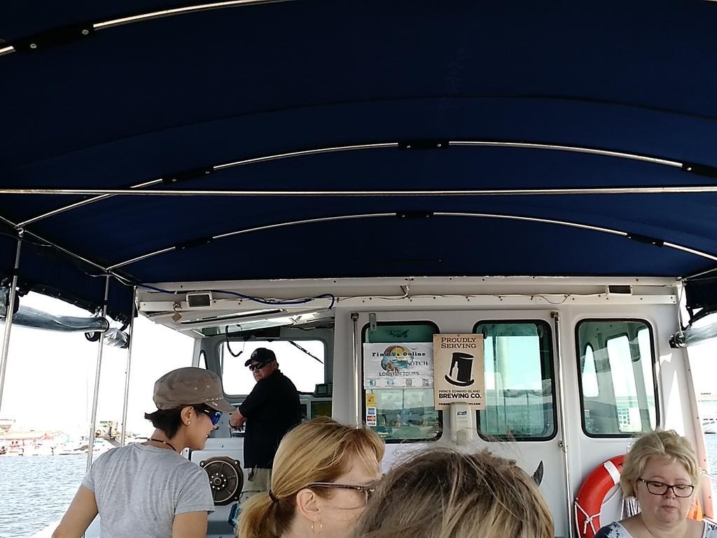hrtlesgirl's tweet photo. We are taking off on our @PEILobsterTours boat tour! http://t.co/LEieWlg9T0