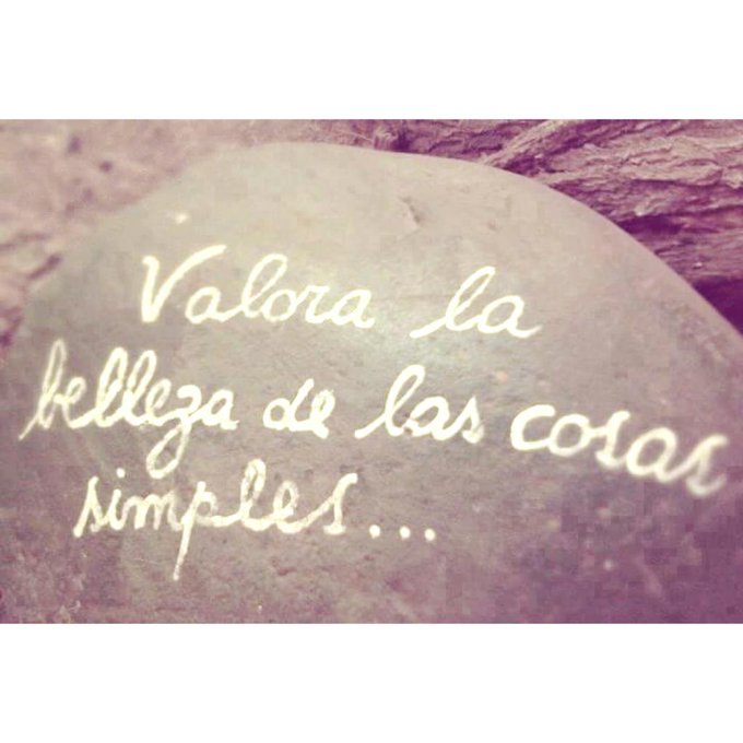 Hay cosas que merecen ser talladas en piedra #quote #simplethings  #life #spirit ✌✌❤? http://t.co/aS