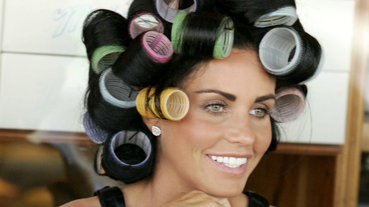 Would you go out with your hair in #curlers? 