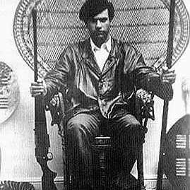 qjones1184's tweet photo. Power to the people...✊✊✊ http://t.co/XypFFJfGO5