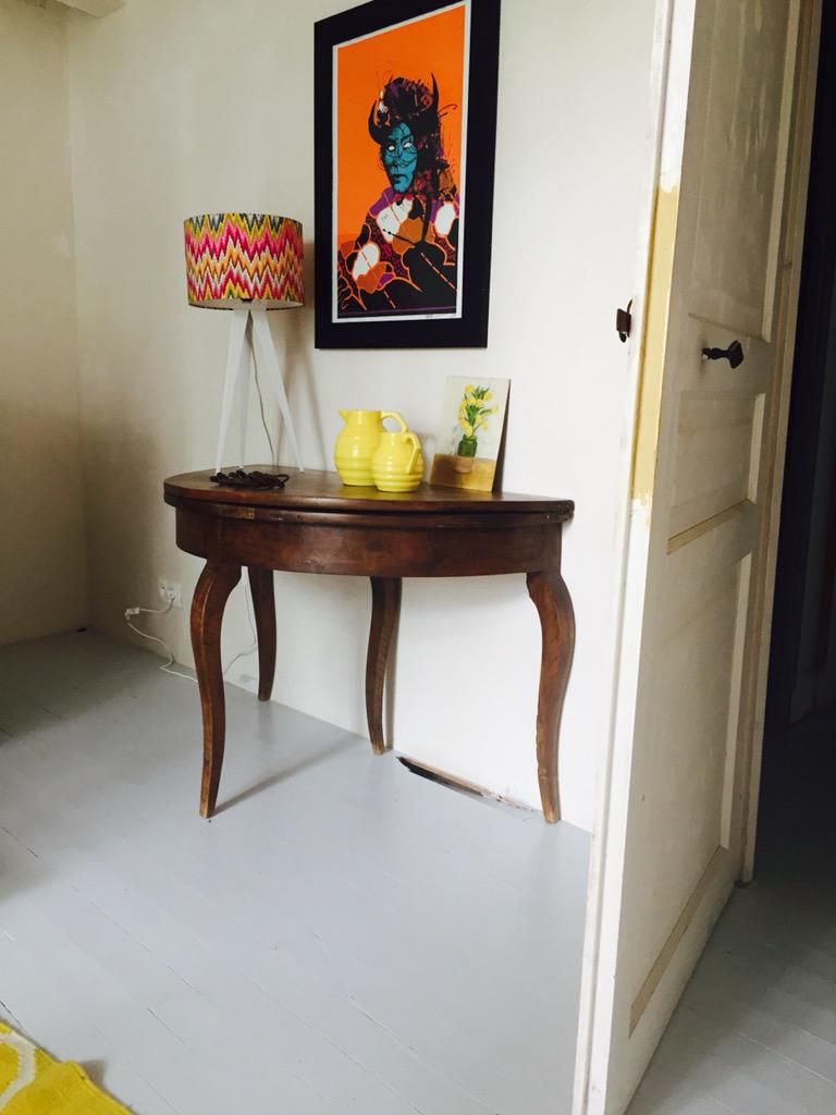 kathrynrayward's tweet photo. Swee mei lampshades in france http://t.co/tPCtA81v0B