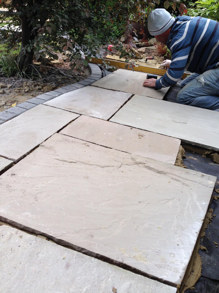 ljcontractors's tweet photo. some jobs are a real joy to do and see finished
#garden #design #satisfaction #builders #tradesman #quality #enjoy http://t.co/XFmFyCgtDQ