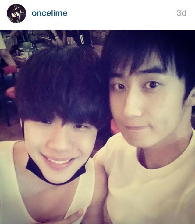 immro1006's tweet photo. [IG JungYiHan] พี่ผมปลดประจำการแล้ว ยินดีด้วยนะครับ!!! ดีใจจัง
#ปลดประจำการ #ฮอยองแซง #จองอีฮัน #ดีใจจัง!! #fcone http://t.co/OXxItLKvP4