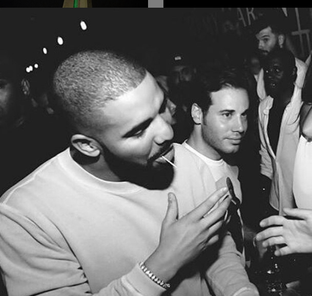 StarlightPR1's tweet photo. Drake Gives The OVO Crowd A Snippet Of His Third Meek Mill Diss Track   http://t.co/c3IsNcyIKv http://t.co/cDs1gh0MkA