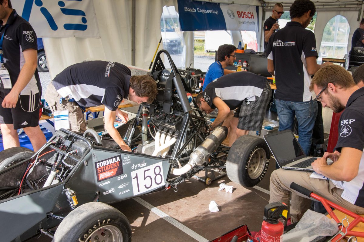 BoschGlobal's tweet photo. Bosch supported 39 race teams at @FormulaStudentG with expertise & financial aid http://t.co/fJ6fBdZ7I6 #FSG15 http://t.co/jqK8nd9MPV